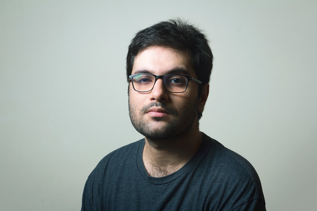 Visa Photo Glasses: U.S. vs. Schengen Rules